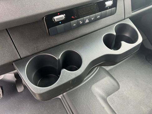 Used 2024 Mercedes-Benz Sprinter 2500 image 37