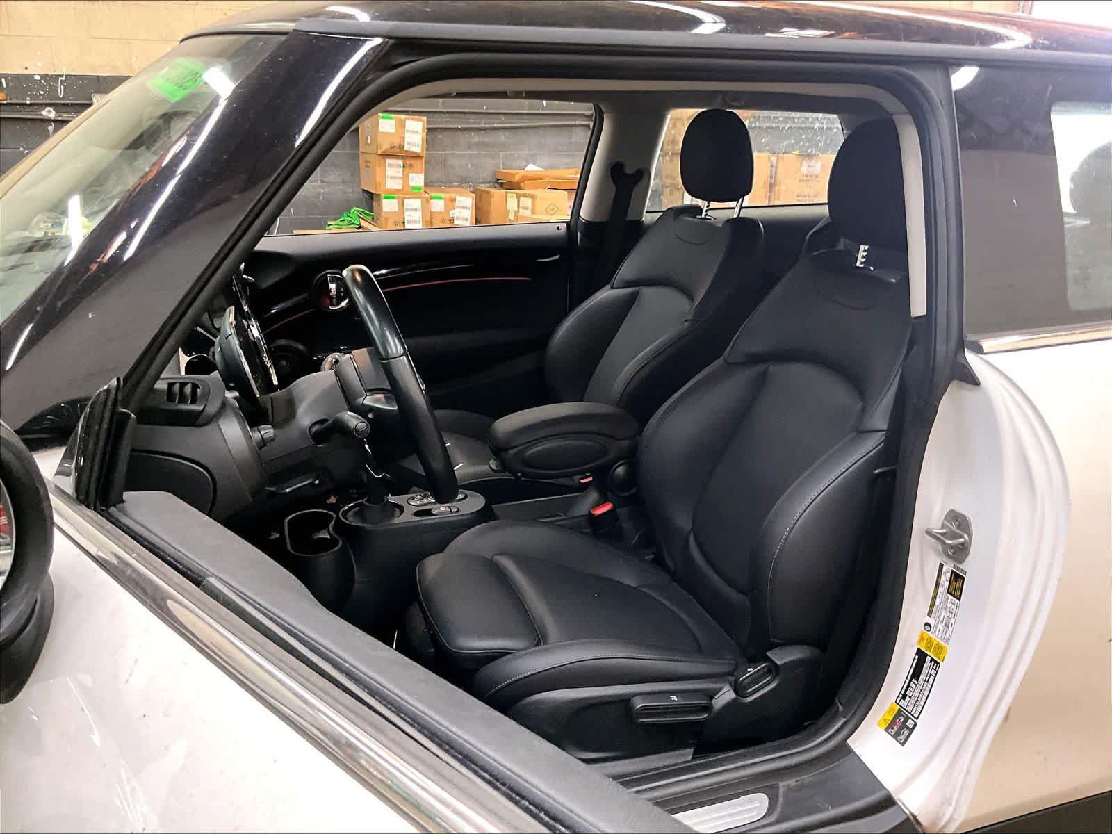Used 2024 MINI Cooper SE FWD image 24