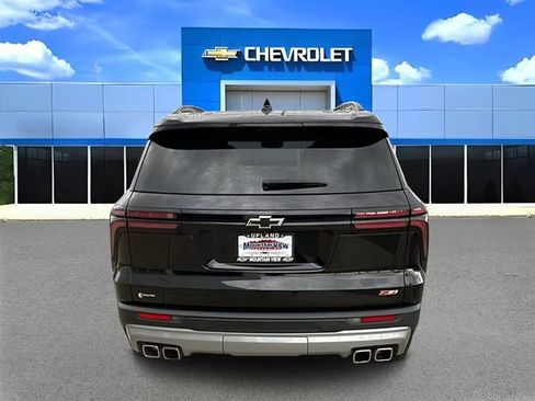 Used 2025 Chevrolet Traverse Z71 w/ Enhanced Driving Package AWD/4WD image 4