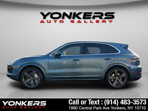 Used 2019 Porsche Cayenne Turbo image 2