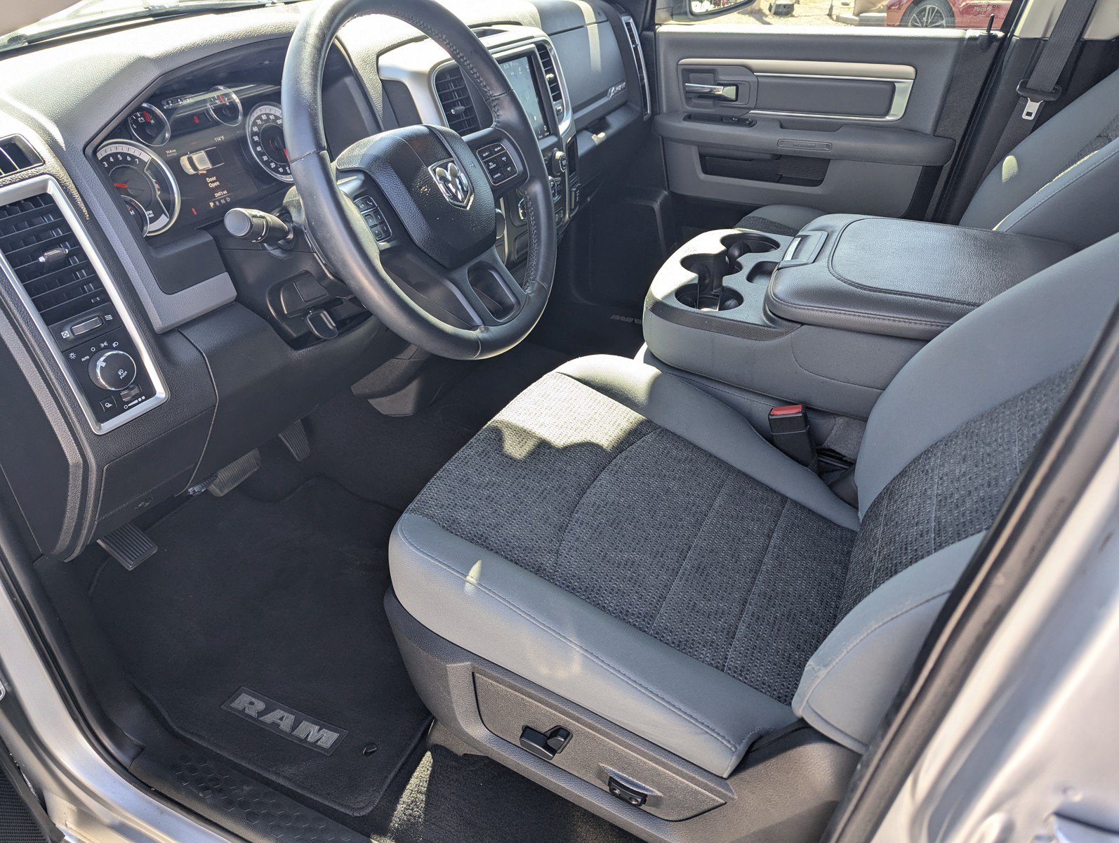 Used 2019 RAM 1500 Big Horn RWD image 9