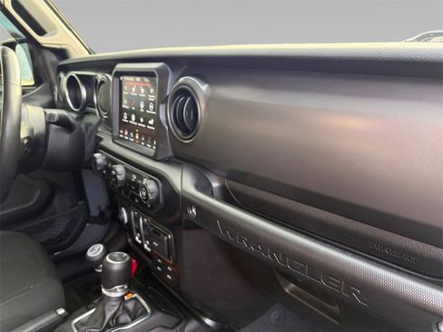 Used 2022 Jeep Wrangler Willys image 19