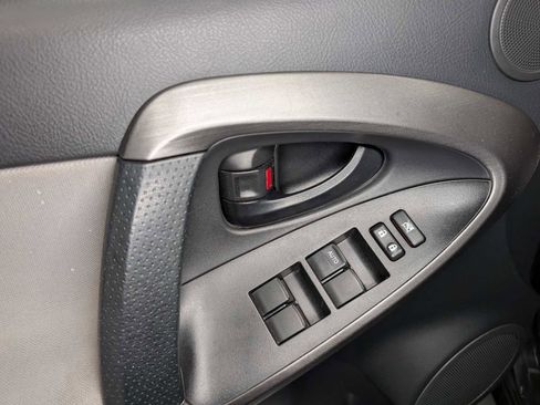 Used 2012 Toyota RAV4 4WD w/ Upgrade Value Pkg image 35