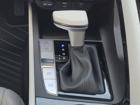 New 2026 Hyundai Elantra Limited FWD image 22