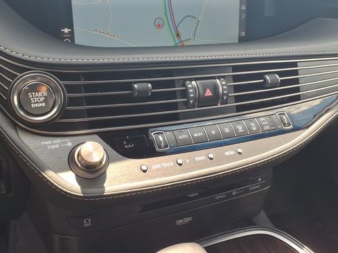Used 2020 Lexus LS 500 AWD w/ Luxury Package image 8