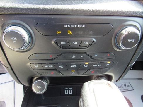Used 2019 Ford Ranger XLT w/ Equipment Group 302A Luxury AWD/4WD image 17