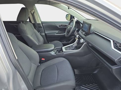 Used 2020 Toyota RAV4 LE w/ Carpet Mat Package image 12