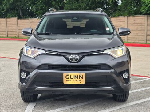 Used 2017 Toyota RAV4 XLE FWD image 8