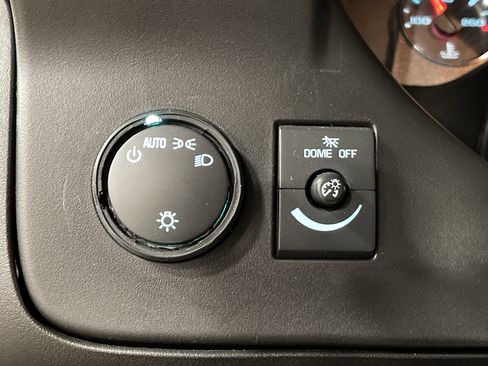 Used 2024 GMC Savana 2500 w/ Driver Convenience Package image 16