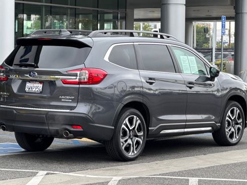 Used 2025 Subaru Ascent Limited AWD/4WD image 4