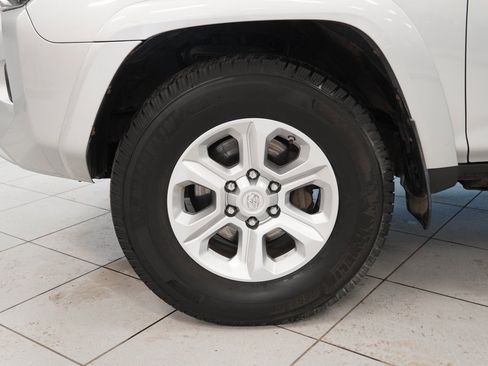 Used 2019 Toyota 4Runner SR5 image 19