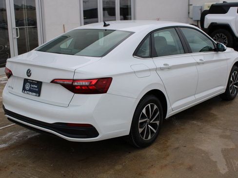 Certified 2022 Volkswagen Jetta S image 6