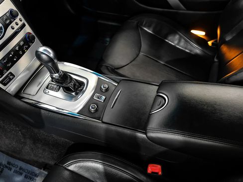 Used 2011 INFINITI G37 Sport w/ Premium Pkg image 26
