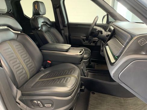Used 2024 Rivian R1T Adventure AWD/4WD image 12