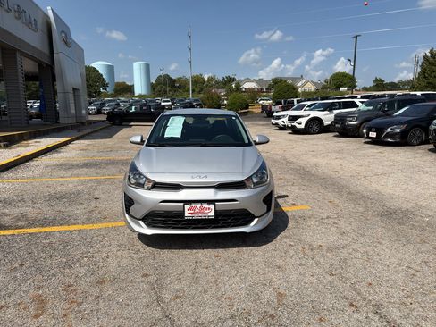 Used 2023 Kia Rio LX FWD image 2