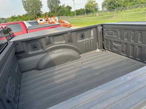 Used 2021 Ford F150 Platinum w/ FX4 Off-Road Package AWD/4WD image 27