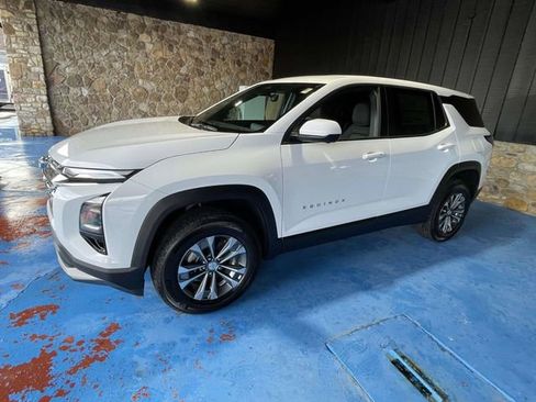 New 2026 Chevrolet Equinox LT w/ Safety and Technology Package image 3