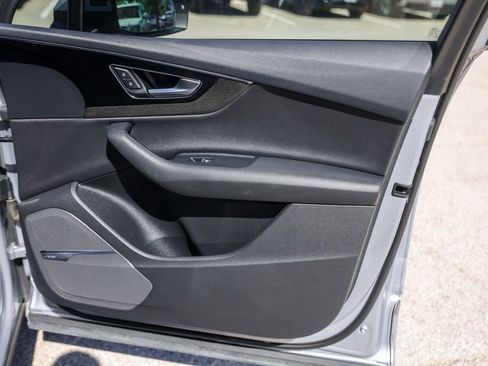 Used 2018 Audi Q7 3.0T Prestige w/ Prestige Package image 31