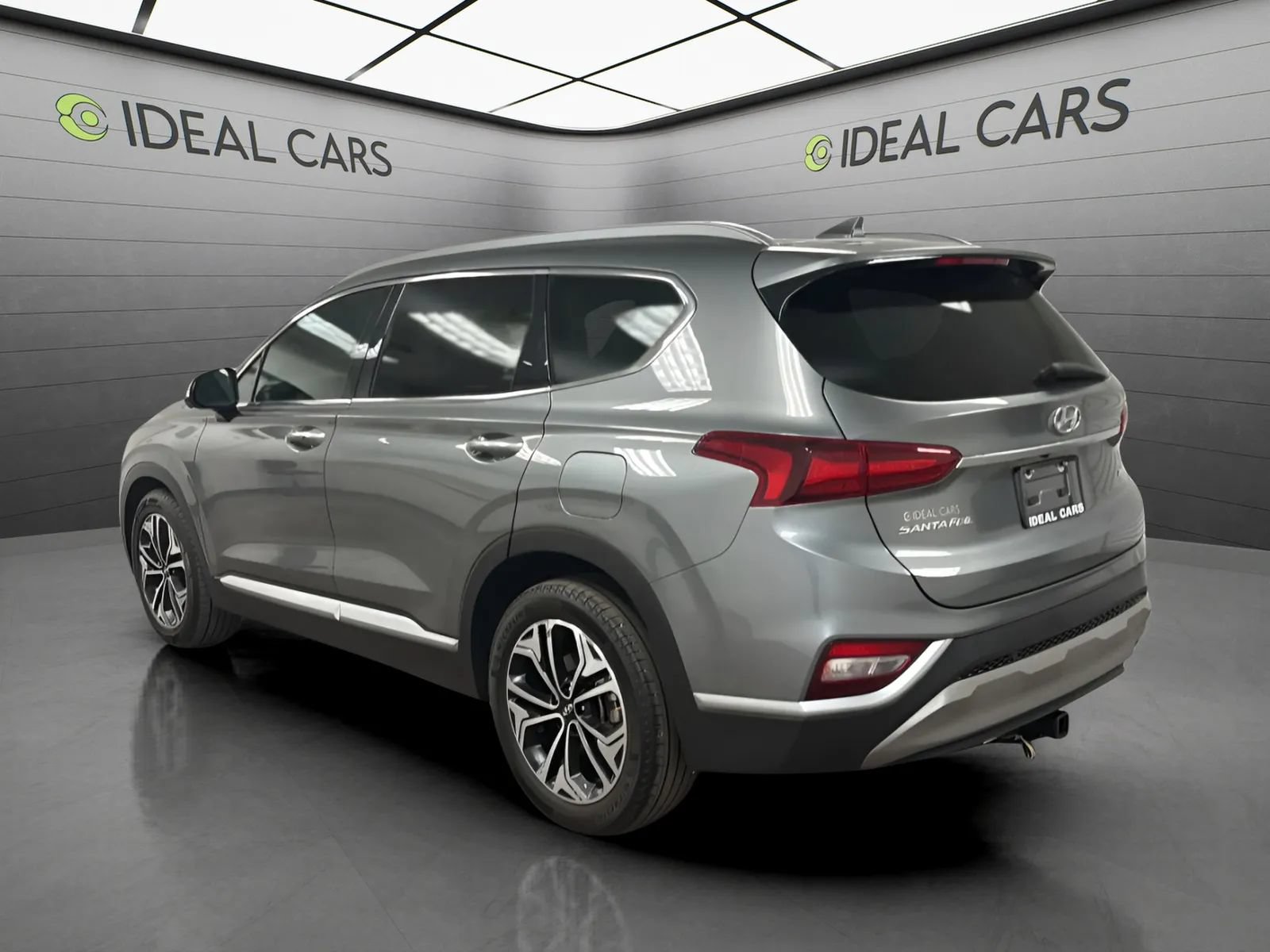 Used 2019 Hyundai Santa Fe FWD w/ Cargo Package image 7