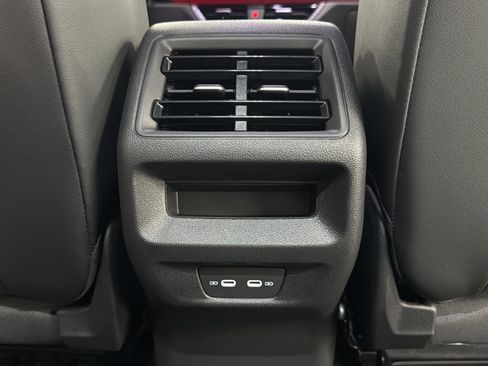 New 2026 Volkswagen Tiguan SE AWD/4WD image 31