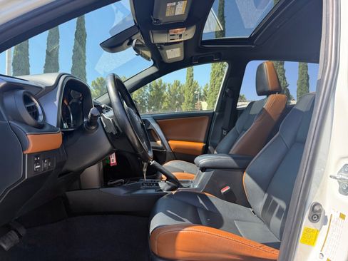 Used 2017 Toyota RAV4 SE FWD image 14