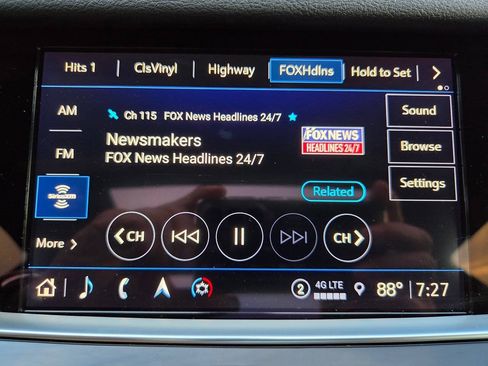 Used 2024 Cadillac XT5 Premium Luxury w/ Technology Package FWD image 30
