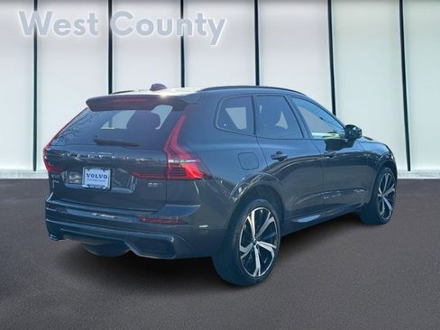 Certified 2023 Volvo XC60 B5 Ultimate w/ Climate Package image 4