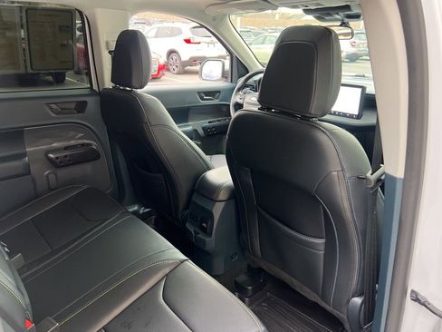 Used 2025 Ford Maverick Lobo image 26