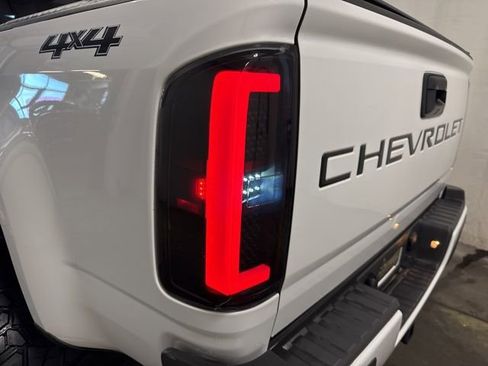 Used 2021 Chevrolet Colorado LT w/ LT Convenience Package image 39