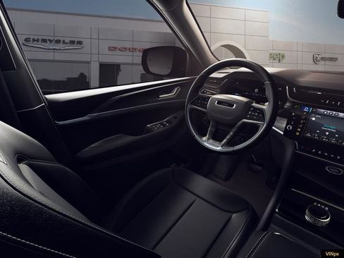 New 2026 Jeep Grand Cherokee Altitude AWD/4WD image 20