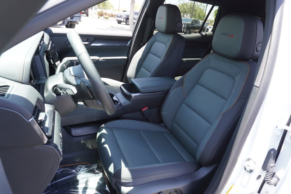 New 2026 GMC Terrain AT4 w/ Technology Package II AWD/4WD image 15