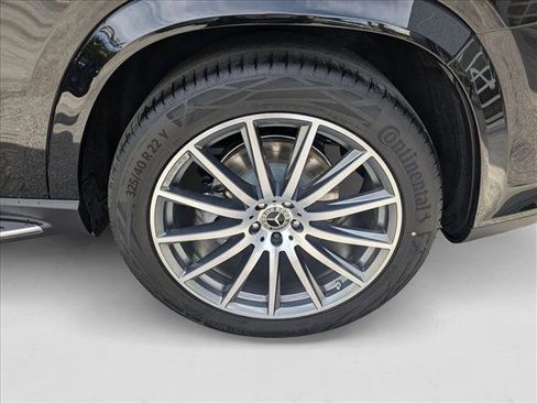 New 2026 Mercedes-Benz GLS 580 4MATIC image 9