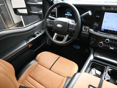 Used 2024 Ford F250 Platinum image 24