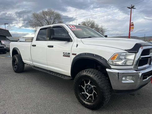 Used 2014 RAM 3500 SLT w/ Protection Group AWD/4WD image 4