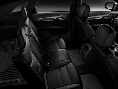 New 2025 Cadillac XT5 Luxury image 35