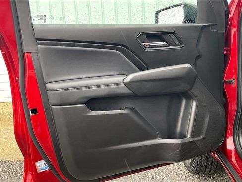 Used 2024 Chevrolet Colorado LT w/ LT Convenience Package image 27