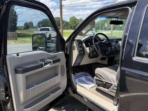 Used 2010 Ford F250 XLT AWD/4WD image 9