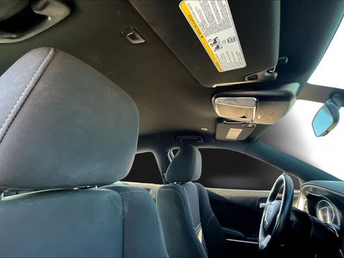 Used 2023 Dodge Charger SXT image 29