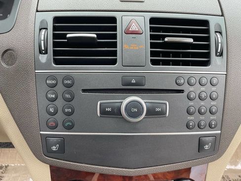 Used 2011 Mercedes-Benz C 300 4MATIC Sedan image 19