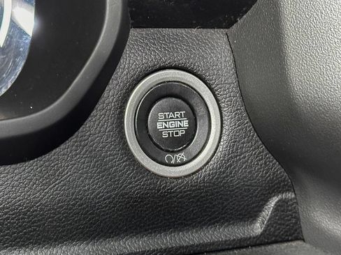 Used 2024 RAM 2500 Big Horn AWD/4WD image 36