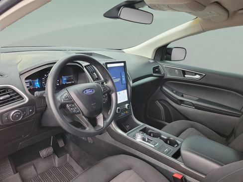 Used 2022 Ford Edge SE w/ Black Appearance Package image 7