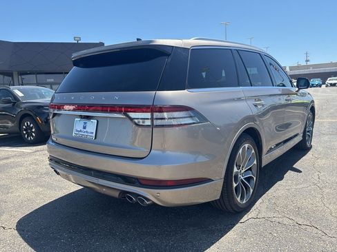 Used 2021 Lincoln Aviator Grand Touring w/ Equipment Group 302A AWD/4WD image 4