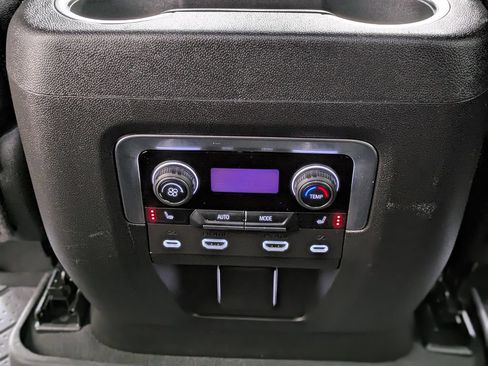 Used 2024 Chevrolet Tahoe High Country w/ Advanced Technology Package AWD/4WD image 20