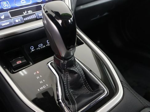 Used 2023 Subaru Outback Premium image 3