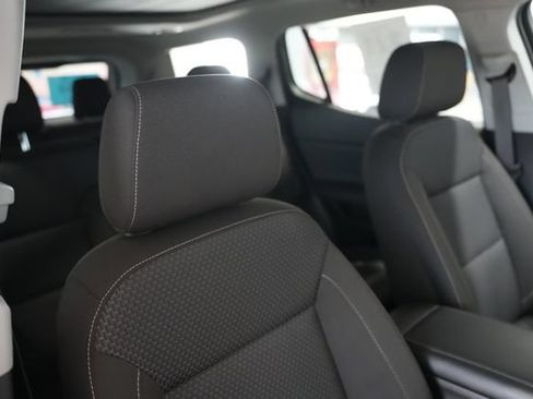 Used 2023 GMC Acadia SLE w/ Elevation Edition AWD/4WD image 23