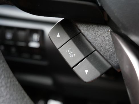 Used 2023 Subaru Forester AWD/4WD image 30