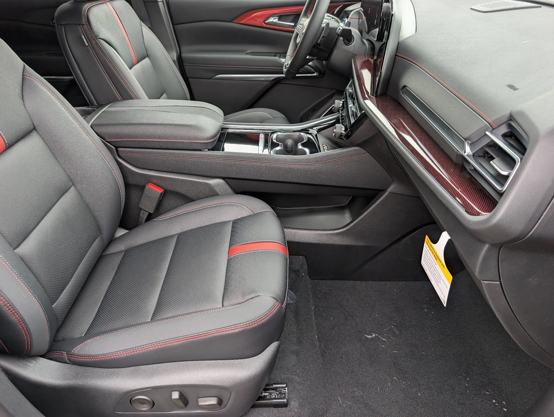 New 2026 Chevrolet Traverse RS FWD image 11