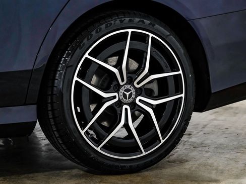 Used 2022 Mercedes-Benz E 350 Sedan w/ AMG Line Exterior image 50