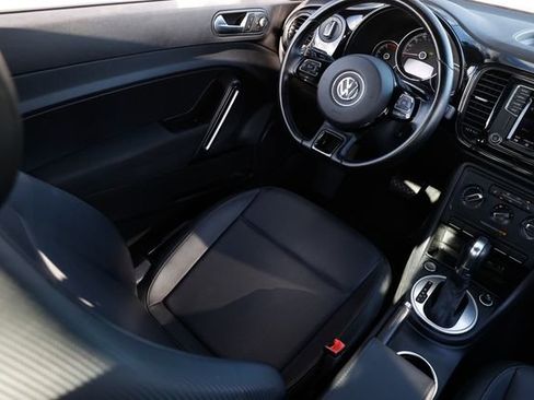 Used 2018 Volkswagen Beetle 2.0T S image 24