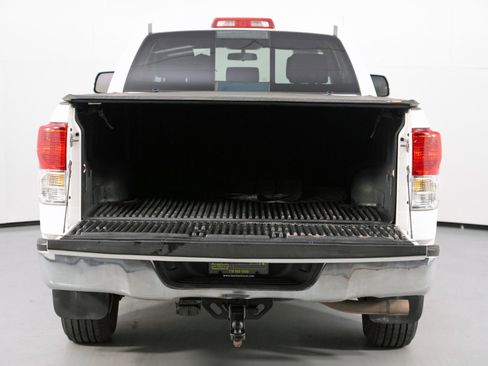 Used 2010 Toyota Tundra w/ SR5 Package image 9